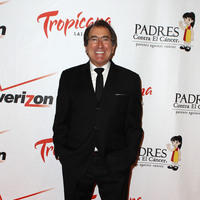 2011 (Television) - Eva Longoria and George Lopez host Padres Contra El Cancer Annual Gala  | Picture 103858